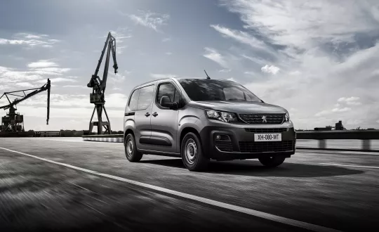 Γνωρίστε τα βασικά χαρακτηριστικά του νέου Peugeot Partner που λανσάρεται στη χώρα μας.