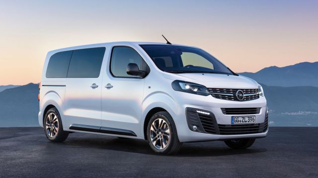 Στη χώρα μας, το εμπορικό λανσάρισμα του Opel Zafira Life αναμένεται να πραγματοποιηθεί μέσα στο προσεχές φθινόπωρο, ενώ από τις αρχές του 2021 στη γκάμα του πρόκειται να προστεθεί και μία πλήρως ηλεκτρική έκδοση. 