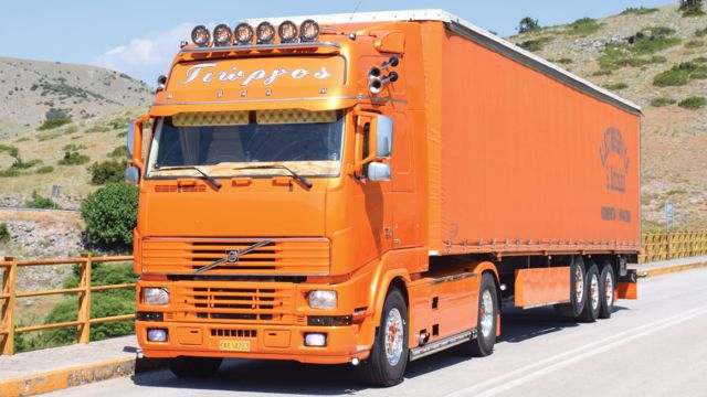 Orange Power…με τέρμα γκάζια! Ένας από τους δυνατότερους ελληνικούς τράκτορες με αρκετές αναβαθμίσεις στον κινητήρα. 