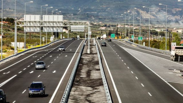 Το αίτημα για τη χορηγία των συσκευών GPS κατατέθηκε από το Υπουργείο Υποδομών και Μεταφορών προς την HELLASTRON – Ελληνικές Υποδομές και Οδοί με Διόδια, η οποία και ανταποκρίθηκε θετικά άμεσα.
