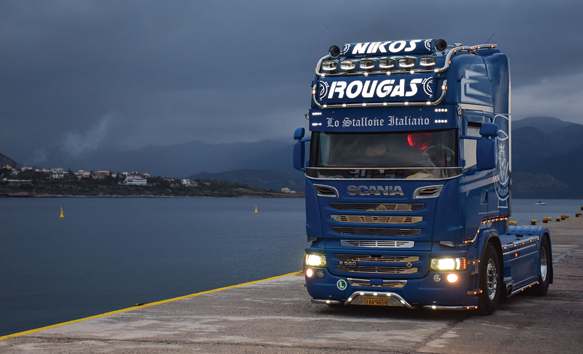 Scania R by night!