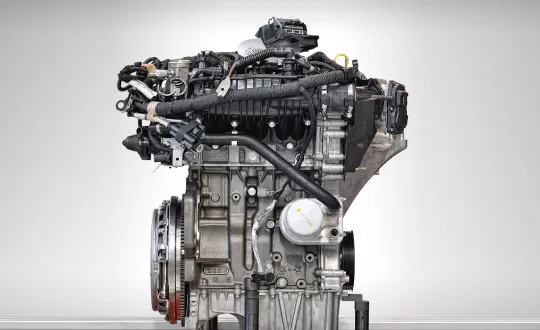 H Ford αναβάθμισε πρόσφατα τον βενζινοκινητήρα 1.0L EcoBoost, με τεχνολογίες όπως το πρώτο στη βιομηχανία σύστημα απενεργοποίησης κυλίνδρων για τρικύλινδρο κινητήρα. 
