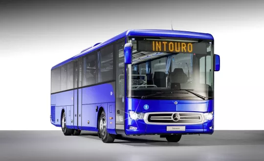 Το νέο Mercedes-Benz Intouro είναι το πρώτο παγκοσμίως τουριστικό λεωφορείο που διαθέτει το ABA 5.