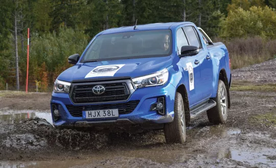 Το Hilux θα περάσει από παντού με χαρακτηριστική ευκολία