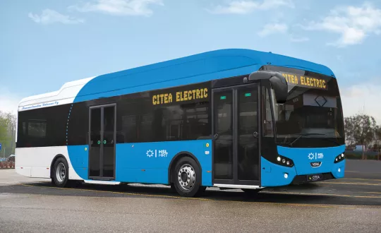 Ηλεκτρικά φορτηγά και λεωφορεία αυξάνουν κατακόρυφα τη ζήτηση μπαταριών ιόντων λιθίου.