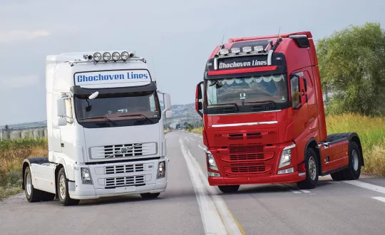Τα δύο Volvo της εταιρείας Chochoven Lines.