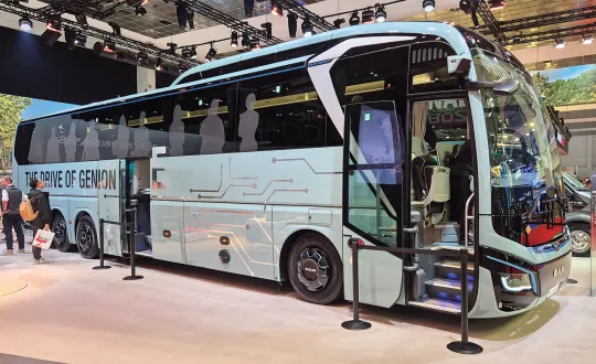 Το MAN Lion’s Coach 14 Ε έκανε στις Βρυξέλλες παγκόσμια πρεμιέρα –το πρώτο αμιγώς ηλεκτρικό πούλμαν από Ευρωπαίο κατασκευαστή.