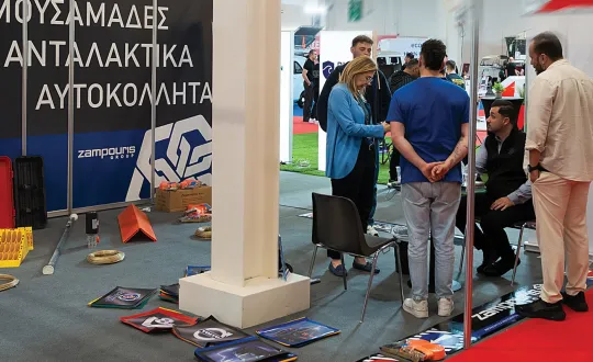 Μουσαμάδες, ανταλλακτικά, αυτοκόλλητα και μια μεγάλη γκάμα προϊόντων από τη Zampouris Group. 