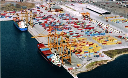 Οι διαδικασίες των οδικών εξαγωγών κοντέινερ, από τις 16 Ιανουαρίου 2019, θα διενεργούνται εντός της Πύλης 11 του λιμανιού της Θεσσαλονίκης. Οι διαδικασίες των οδικών εξαγωγών κοντέινερ, από τις 16 Ιανουαρίου 2019, θα διενεργούνται εντός της Πύλης 11 του λιμανιού της Θεσσαλονίκης.