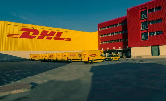 Το νέο κέντρο της DHL θα μπορεί να επεξεργαστεί 24.500 δέματα ανά ώρα, συμπεριλαμβανομένων πακέτων και φακέλων.