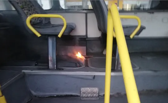 φωτιά σε λεωφορείο