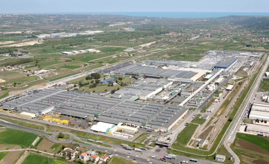 Το εργοστάσιο της Sevel εγκαινιάστηκε το 1981 και βρίσκεται στο Val di Sangro στην Atessa της Ιταλίας. Καταλαμβάνει επιφάνεια άνω των 1,2 εκ. m2 και απασχολεί περίπου 6.200 υπαλλήλους. Αποτελεί το μεγαλύτερο εργοστάσιο ελαφρών επαγγελματικών οχημάτων της Ευρώπης και ένα από τα πιο προηγμένα εργοστάσια LCV του κόσμου.