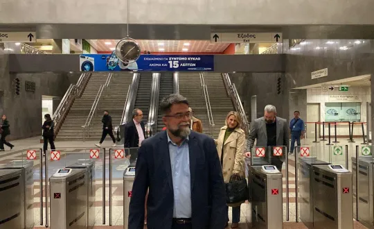 Ο Υφυπουργός Υποδομών και Μεταφορών, αρμόδιος για τις Μεταφορές, Βασίλης Οικονόμου, πραγματοποίησε επίσκεψη στον Κεντρικό Σταθμό «Σύνταγμα» του Μετρό της Αθήνας