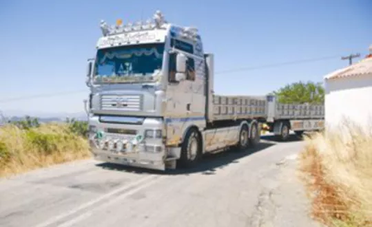 Στην Κάρυστο για πέτρα με MAN Στην Κάρυστο για πέτρα με MAN