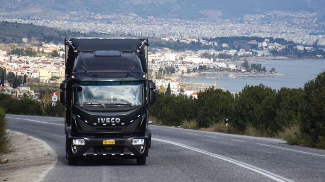 Πρώτη η Iveco στις ταξινομήσεις των μικρών φορτηγών, τρίτη στα μεσαία και δεύτερη στα λεωφορεία.