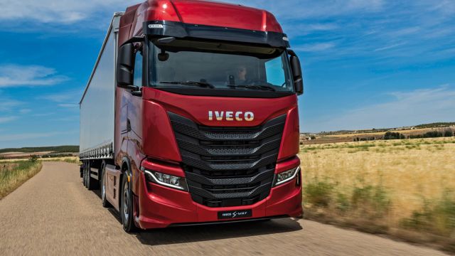 Πρώτη για τον μήνα Ιανουάριο η Iveco, τόσο στα βαρέα όσο και στα μεσαία φορτηγά, με συνολικά 15 ταξινομήσεις.