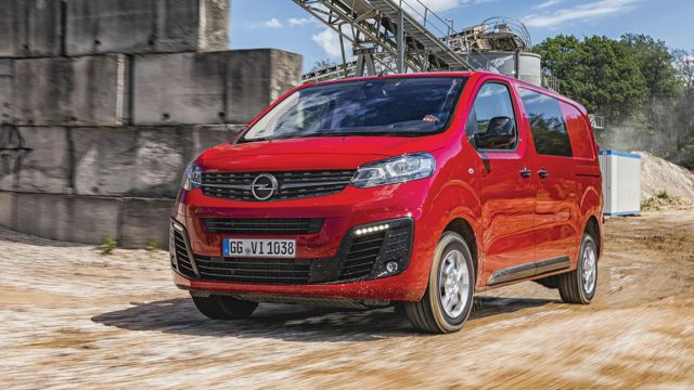 Σε τρία μήκη λανσάρεται το νέο Opel Vivaro 4x4.
