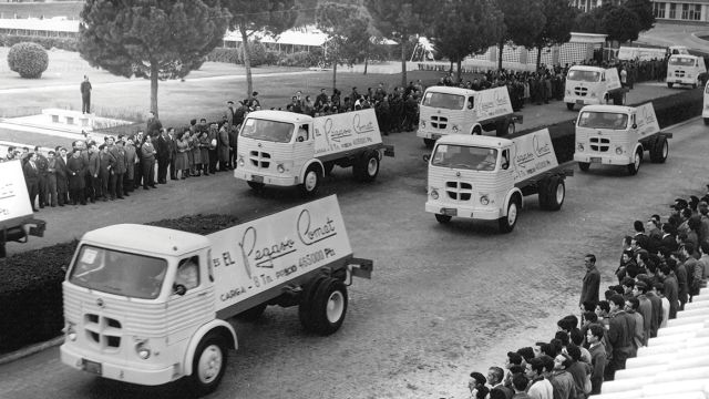 Τα δύο πρώτα μοντέλα, τα Pegaso I και Pegaso II, κληρονόμησαν την επίπεδη καμπίνα του Hispano Suiza 66-D, η οποία έγινε τόσο δημοφιλής που για πολλά χρόνια τα «cab-over» φορτηγά ονομάζονταν φορτηγά τύπου «Pegaso».