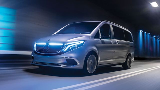 Το Concept EQV διαθέτει μια ηλεκτρική γραμμή κίνησης στον εμπρόσθιο άξονα, που η Mercedes-Benz ονομάζει «eATS». Έχει συμπαγείς διαστάσεις και περιλαμβάνει τον ηλεκτροκινητήρα των 150 kW (201 ίπποι), το σύστημα μετάδοσης της κίνησης με τις σταθερές σχέσεις, το σύστημα ψύξης και τα ηλεκτρονικά. 