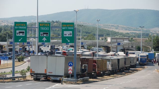 Το νέο σύστημα των ηλεκτρονικών διοδίων εξετάζεται να τοποθετηθεί και στα συνοριακά σημεία εισόδου – εξόδου των αυτοκινητόδρομων που συνδέουν τη χώρα μας με τις γειτονικές χώρες. 