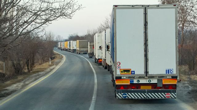 ακινητοποίηση φορτηγών