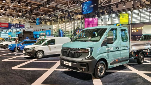 Δυναμική η παρουσία της Renault Pro+ με ηλεκτρικές και πετρελαιοκίνητες εκδόσεις.