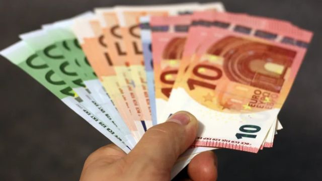 Ανοίγει στις 12/5/25 η πλατφόρμα κάλυψης της αύξησης του ρεύματος για τις επιχειρήσεις