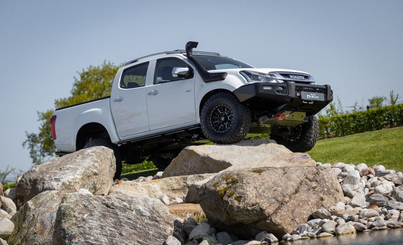 Ανατρεπόμενο D-Max και δύο ακόμα σπέσιαλ εκδόσεις