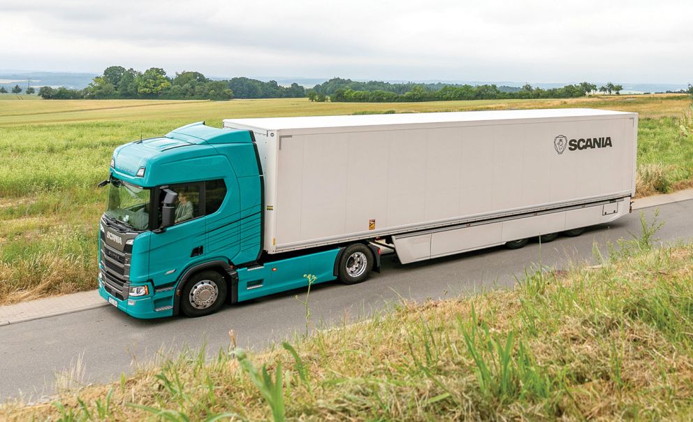 Η προσφορά των σύγχρονων φορτηγών Scania στις μεταφορές μεγάλων αποστάσεων έχει εκτιμηθεί από τους αυτοκινητιστές σε όλη την Ευρώπη