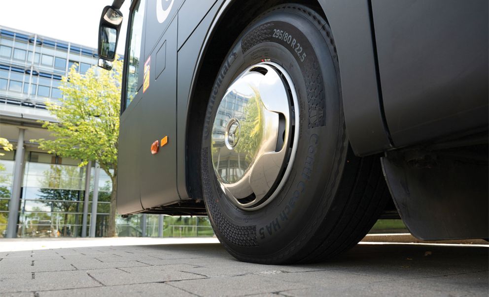 Τα βασικά πλεονεκτήματα του Conti Coach HA 5 είναι η χαμηλή αντίσταση κύλισης, η ανθεκτικότητα και η μεγαλύτερη χιλιομετρική απόδοση. Έχει σχεδιαστεί για λεωφορεία μεγάλων αποστάσεων και υπεραστικών δρομολογιών.