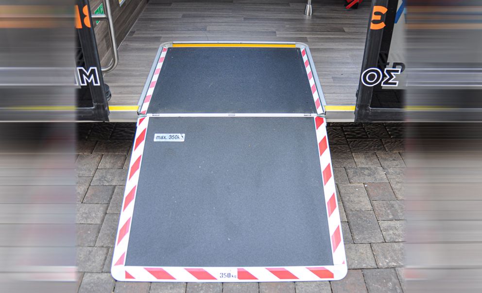 μπαρα αναπήρων σε λεωφορείο