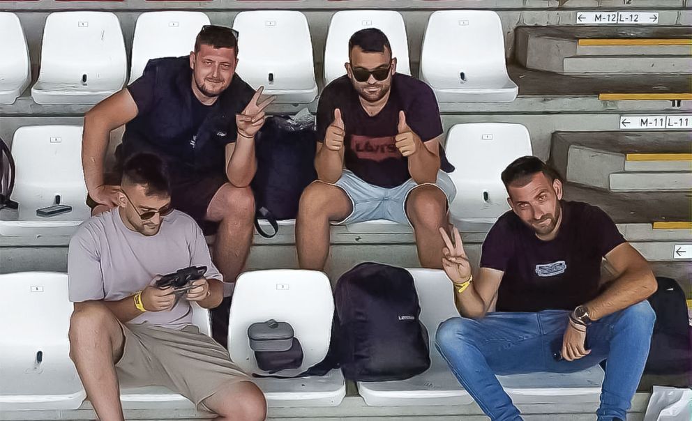 Ο Στέφανος Χαραλαμπίδης με την παρέα του απόλαυσαν ένα ξεχωριστό διήμερο.  Ο Στέφανος Χαραλαμπίδης με την παρέα του απόλαυσαν ένα ξεχωριστό διήμερο.