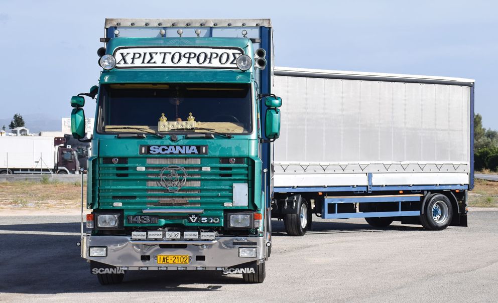 Super 143M 500. O V8 κινητήρας 14,2 λίτρων, αποδίδει 500 ίππους και ροπή 2.100 Nm.