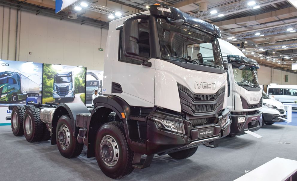 Το τετραξονικό Iveco T-Way μπορεί να δεχθεί πληθώρα υπερκατασκευών στο σασί του. 