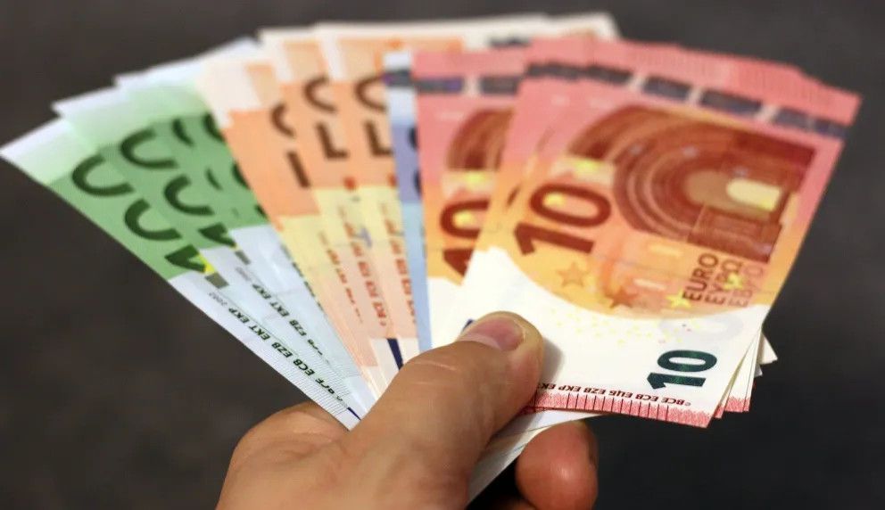 Ανοίγει στις 12/5/25 η πλατφόρμα κάλυψης της αύξησης του ρεύματος για τις επιχειρήσεις