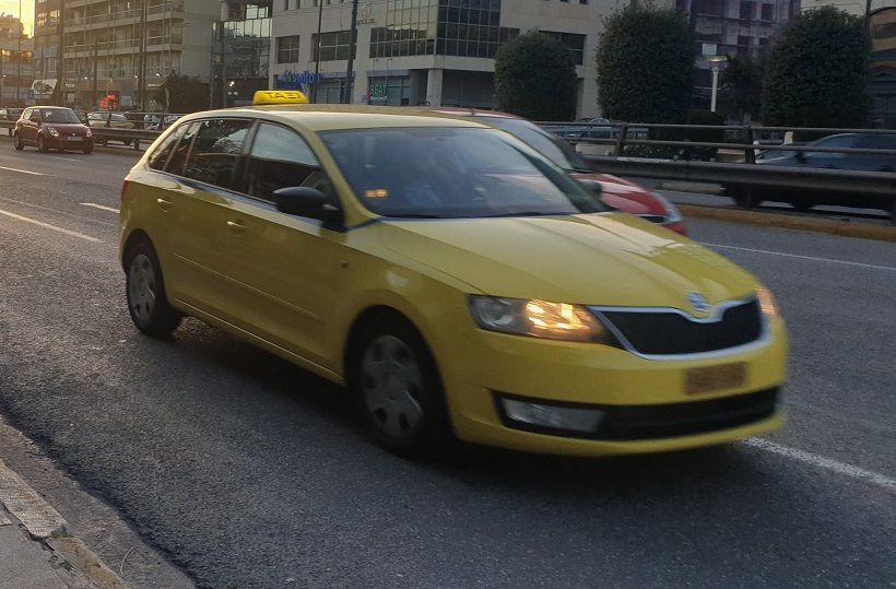 Ο αναλυτικός πίνακας κομίστρων ταξί και οι ειδικές επιβαρύνσεις