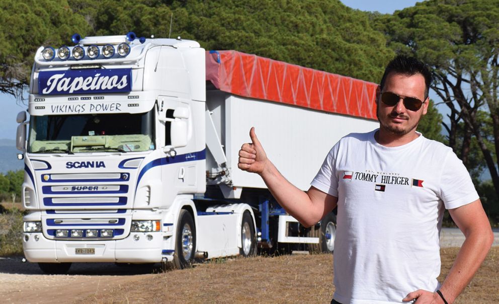 Νίκος Ταπεινός Scania Vikings