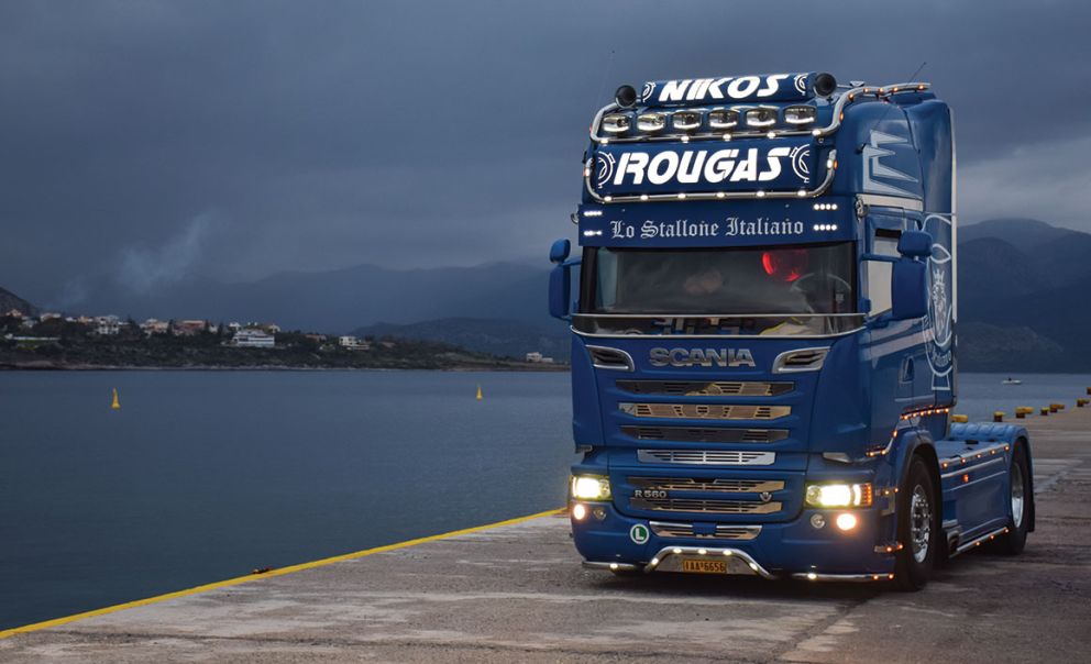 Scania R by night!