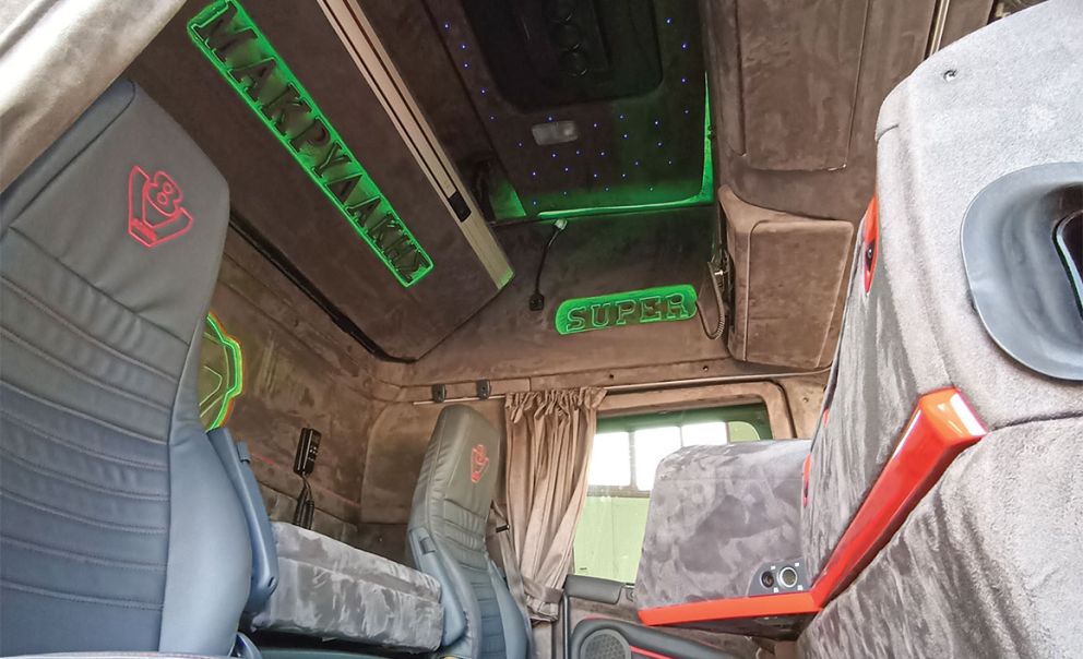 Το Scania R της Μακρυδάκης Μεταφορική 