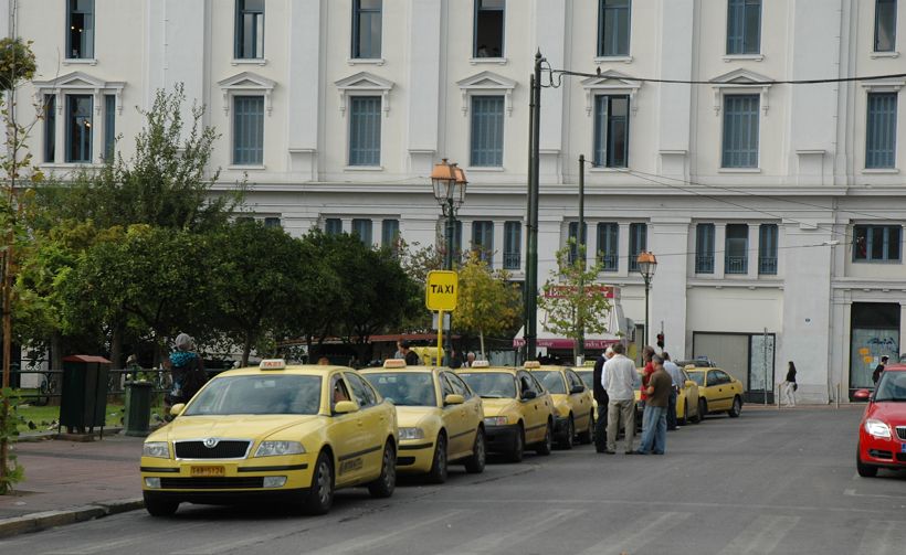 Το ΣΑΤΑ στον Μπακογιάννη για νέες πιάτσες ταξί