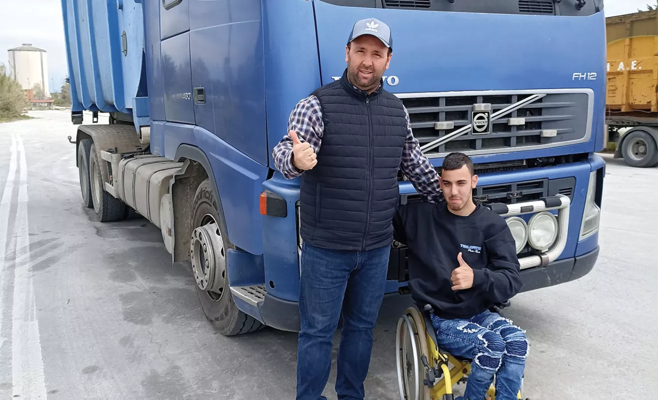 Ο Παναγιώτης παρέα με το συντάκτη μας Παύλο Μαυρομύτη. Ο Παναγιώτης παρέα με το συντάκτη μας Παύλο Μαυρομύτη.