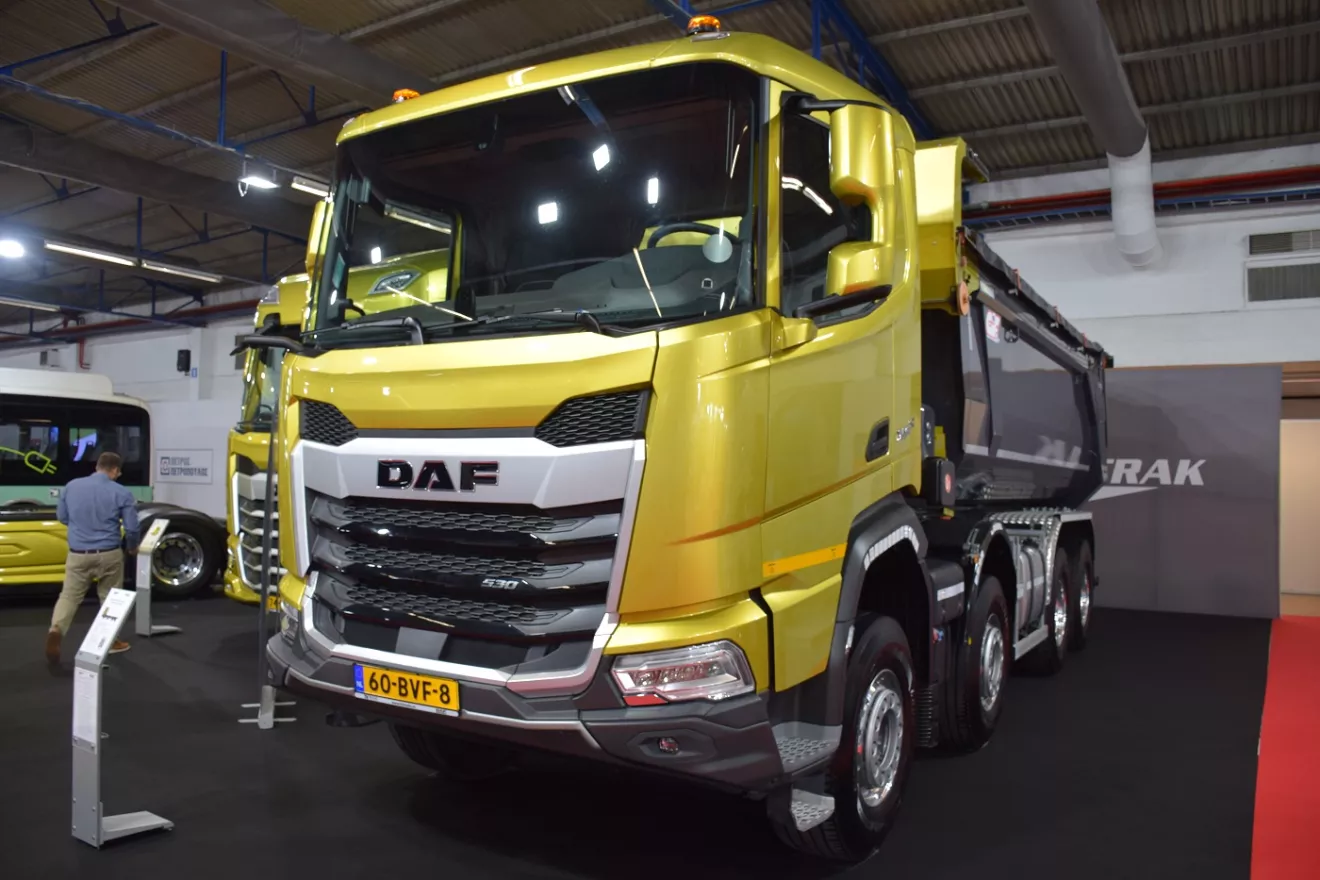 Το 4άξονο DAF XFc 530 Το 4άξονο DAF XFc 530