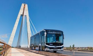 Νέας σχεδίασης αμάξωμα, χαμηλότερο απόβαρο. Νέας σχεδίασης αμάξωμα, χαμηλότερο απόβαρο.