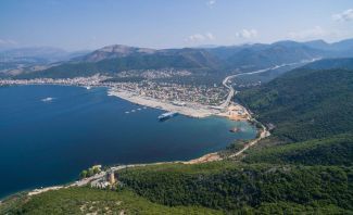 Από το Κεντρικό Λιμεναρχείο Ηγουμενίτσας που διενεργεί την προανάκριση κατασχέθηκε ο τράκτορας και το επικαθήμενο Λιμάνι Ηγουμενίτσας