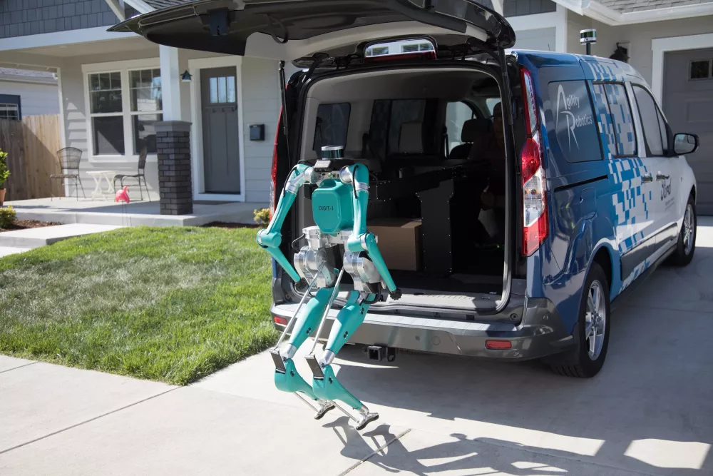 To αυτόνομο ρομπότ «Digit» προέκυψε από τη σύμπραξη της Ford με την εταιρεία τεχνολογίας, Agility Robotics.