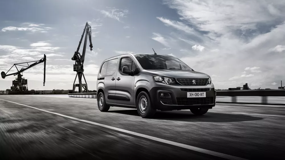 Γνωρίστε τα βασικά χαρακτηριστικά του νέου Peugeot Partner που λανσάρεται στη χώρα μας.