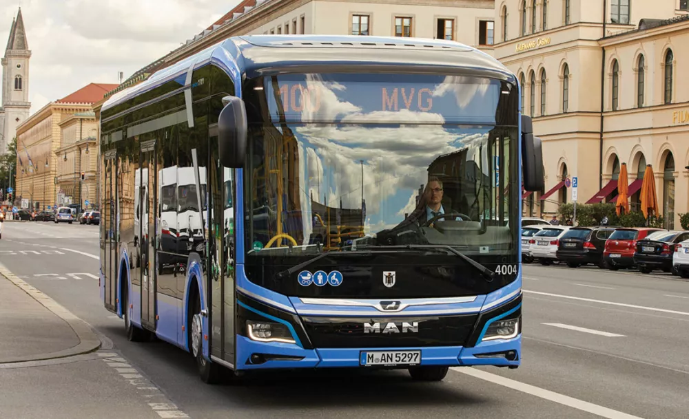 Το ηλεκτρικό  MAN Lion’s City E στους δρόμους του Μονάχου.