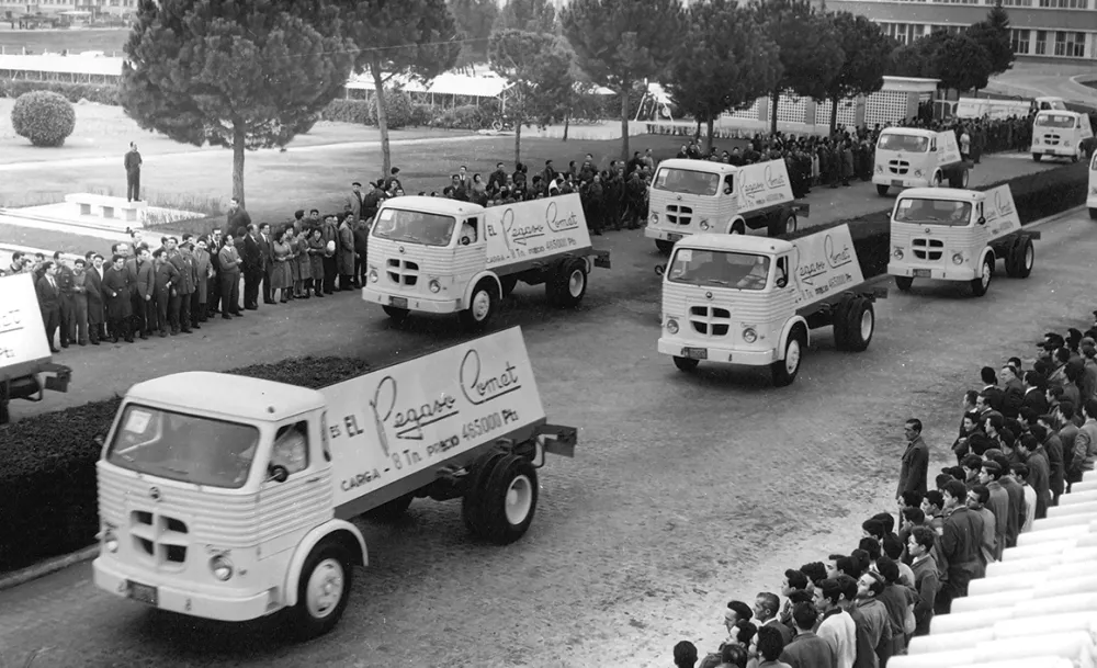 Τα δύο πρώτα μοντέλα, τα Pegaso I και Pegaso II, κληρονόμησαν την επίπεδη καμπίνα του Hispano Suiza 66-D, η οποία έγινε τόσο δημοφιλής που για πολλά χρόνια τα «cab-over» φορτηγά ονομάζονταν φορτηγά τύπου «Pegaso».