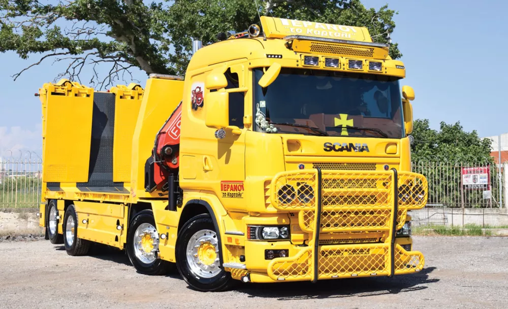 Κίτρινη δύναμη! Το Scania του Καρτάλη παρέχει υπηρεσίες οδικής βοήθειας φορτηγών και λεωφορείων. 