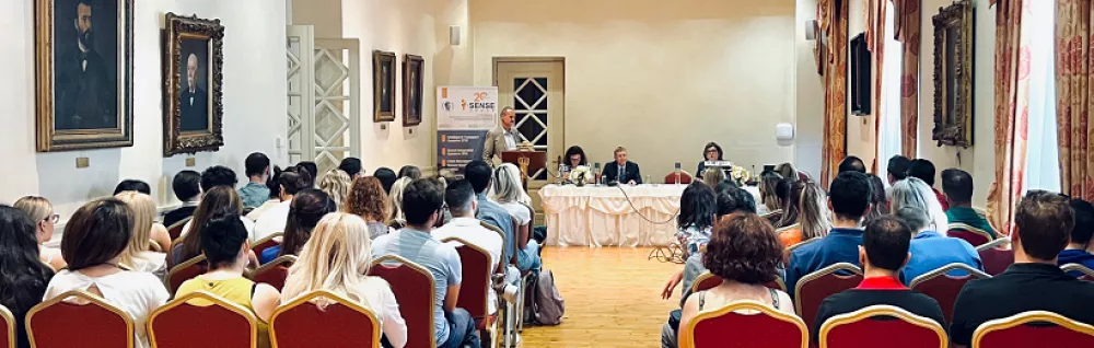 Στιγμιότυπο από την εκδήλωση με θέμα 'European Transport on track for a Sustainable and Green Future' που διοργάνωσε η Αντιπροσωπεία της Ευρωπαϊκής Επιτροπής στην Ελλάδα μαζί με το ΕΠΙΣΕΥ του Εθνικού Μετσοβίου Πολυτεχνείου (ΕΜΠ).